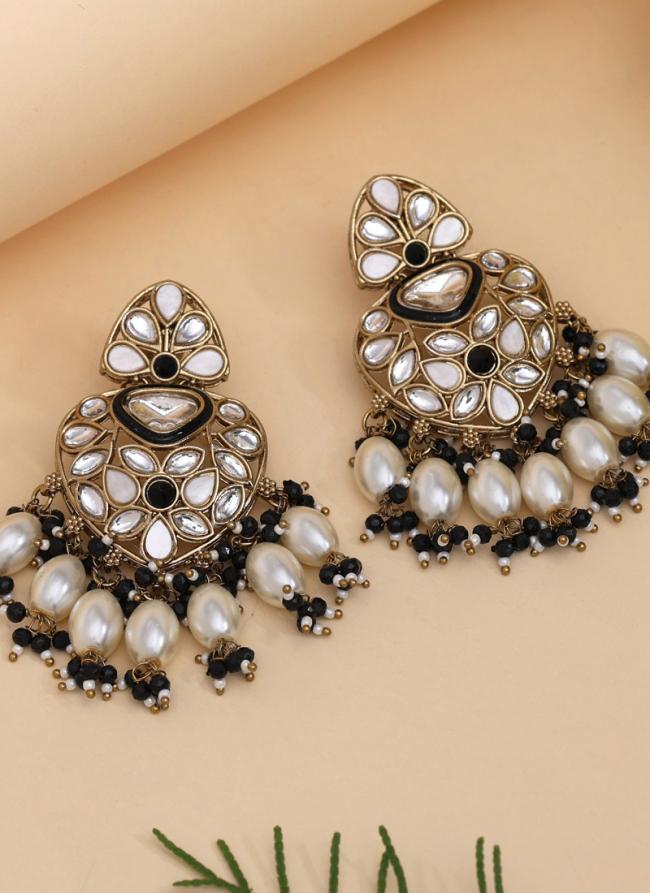   Festival Wear  Black Color Kundan Earrings